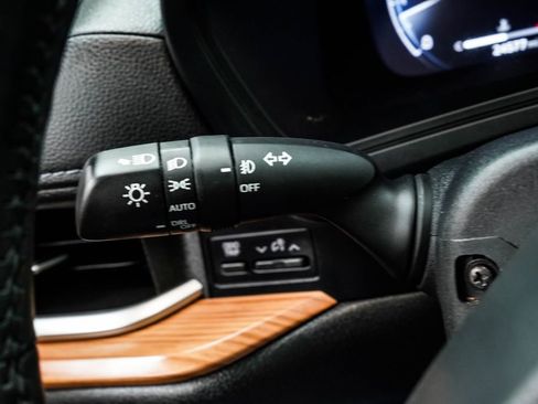 Used 2024 Toyota Grand Highlander AWD image 39