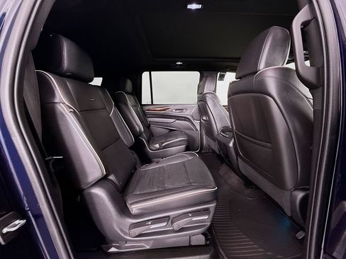 Used 2022 Cadillac Escalade ESV Premium Luxury AWD/4WD image 29