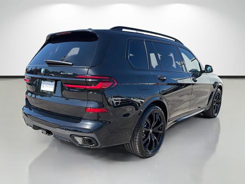 New 2027 BMW X7 xDrive40i w/ M Sport Package AWD/4WD image 3