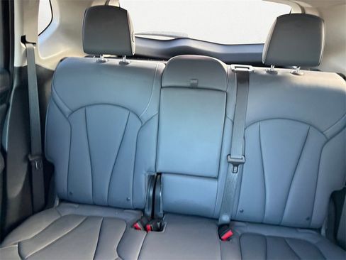 Used 2020 Buick Envision Essence image 13