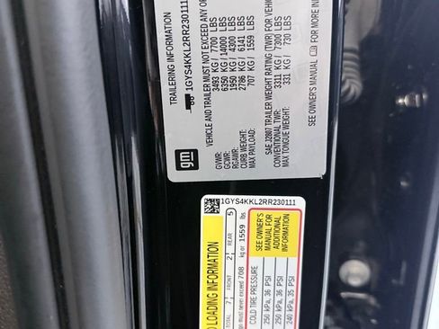 Used 2024 Cadillac Escalade ESV Premium Luxury AWD/4WD image 25