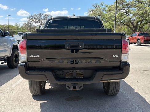 Used 2017 Toyota Tacoma Limited w/ Tow Package image 9