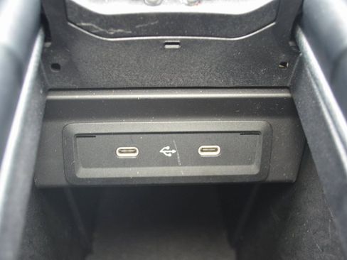 Certified 2025 Mercedes-Benz GLA 250 image 30