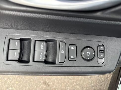 Used 2023 Honda CR-V Sport image 12