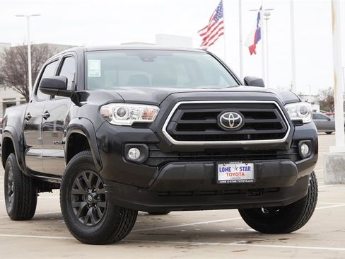 Used 2021 Toyota Tacoma SR5 image 2