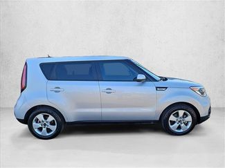 Used 2017 Kia Soul video 4
