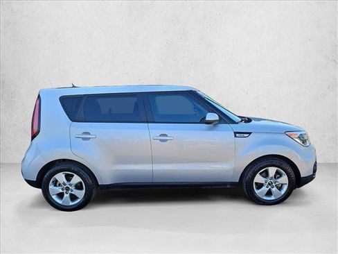 Used 2017 Kia Soul image 4