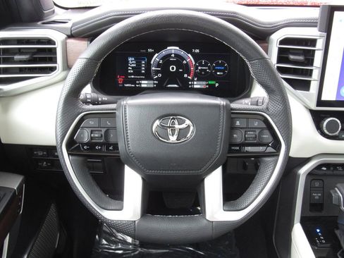 Used 2024 Toyota Sequoia Platinum AWD/4WD image 30