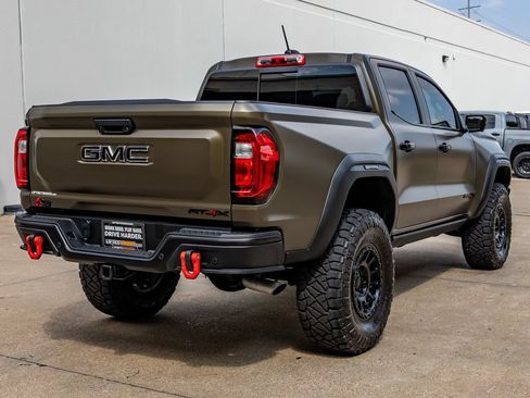 Used 2024 GMC Canyon AT4X w/ AT4X AEV Edition AWD/4WD image 9
