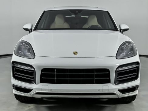 Used 2019 Porsche Cayenne E-Hybrid image 5