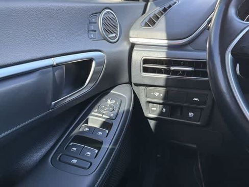 Used 2022 Hyundai Sonata Limited w/ Winter Weather Package image 18