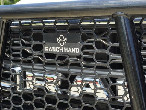 Used 2024 RAM 3500 Tradesman w/ Chrome Appearance Group AWD/4WD image 8