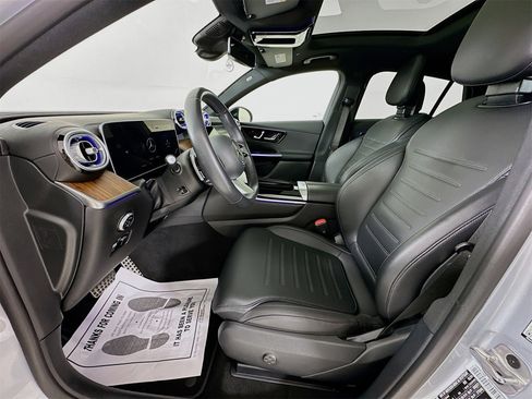 Certified 2025 Mercedes-Benz GLC 300 4MATIC image 23