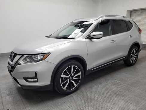 Used 2019 Nissan Rogue SL image 2