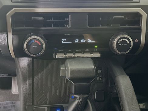 Used 2024 Toyota Tacoma SR image 23