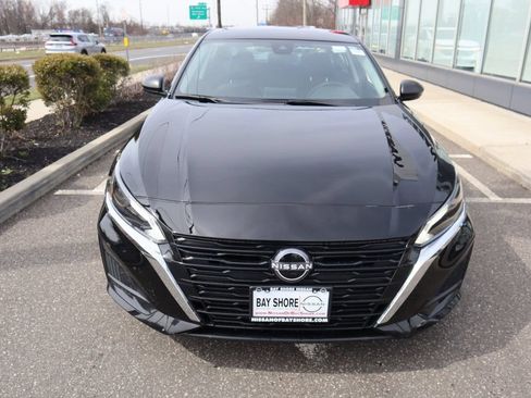 Certified 2025 Nissan Altima 2.5 SV FWD image 5