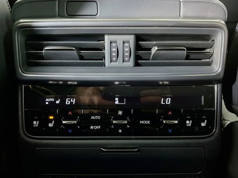 Used 2025 Lexus LX 700h Overtrail image 36