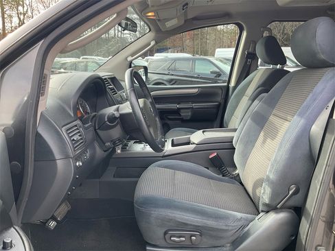 Used 2010 Nissan Armada SE image 16