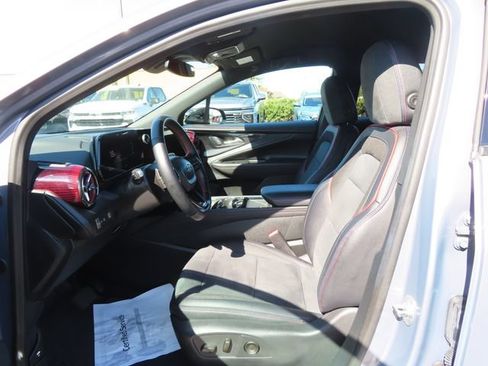 Used 2025 Chevrolet Blazer EV RS AWD/4WD image 15