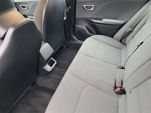 Used 2025 Kia K4 LXS image 8