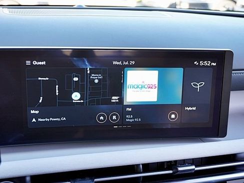 Certified 2025 Hyundai Tucson Limited AWD/4WD image 27