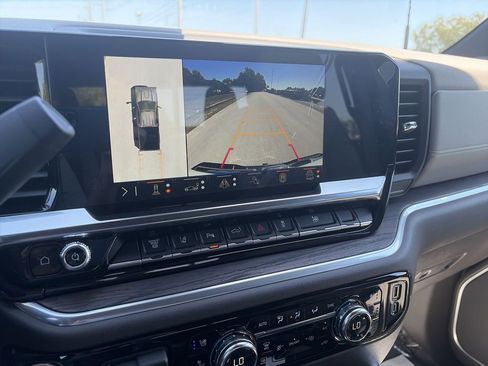 New 2026 GMC Sierra 2500 SLT w/ SLT Convenience Package AWD/4WD image 24