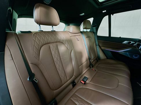 Used 2020 BMW X5 M50i w/ Executive Package image 29