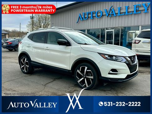 Used 2022 Nissan Rogue Sport SL image 1