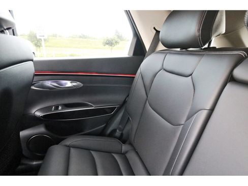 Used 2026 Genesis GV70 2.5T AWD/4WD image 12