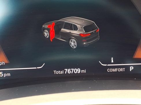 Used 2023 BMW X5 xDrive40i w/ M Sport Package AWD/4WD image 43