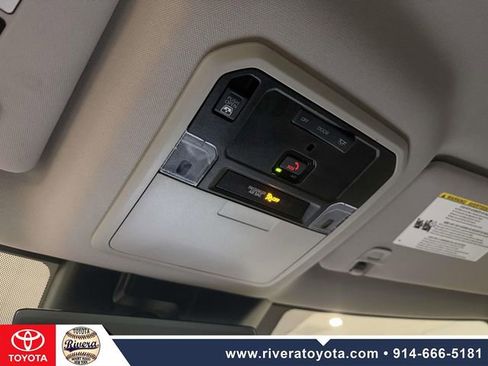 Used 2024 Toyota Tundra Limited image 25