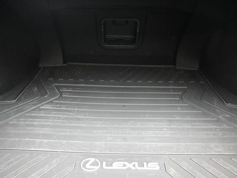 Used 2025 Lexus ES 350 w/ Premium Package FWD image 16