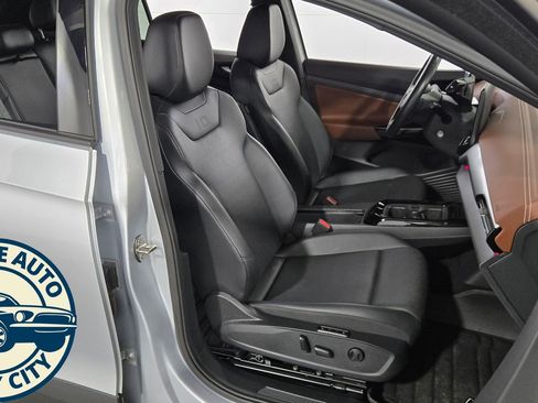 Used 2022 Volkswagen ID.4 Pro S RWD image 32