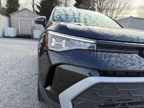 New 2026 Volkswagen Taos SE image 24