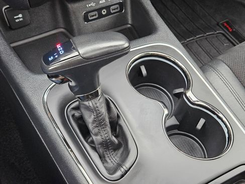 Used 2019 Dodge Durango R/T w/ Technology Group AWD/4WD image 29
