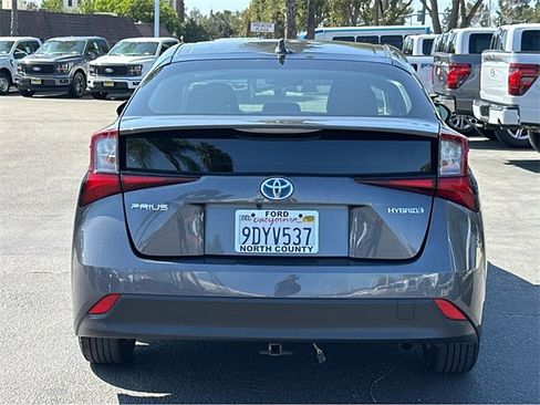 Used 2022 Toyota Prius L Eco image 5