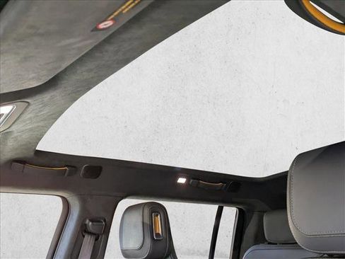 Used 2023 Rivian R1S Adventure image 16