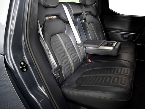 Used 2022 Rivian R1T Launch Edition image 19