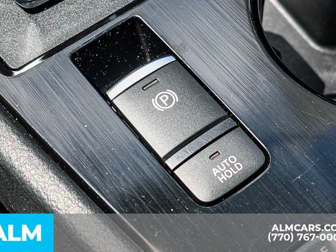 Used 2024 Nissan Rogue SV FWD image 40