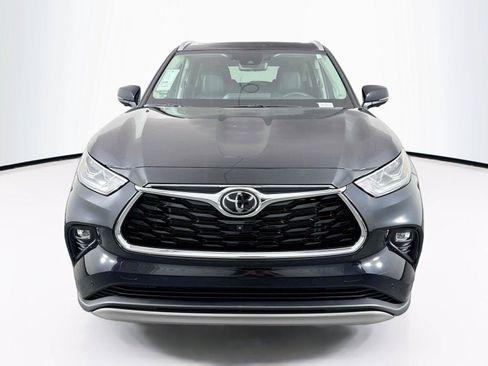 Certified 2025 Toyota Highlander Platinum AWD/4WD image 20