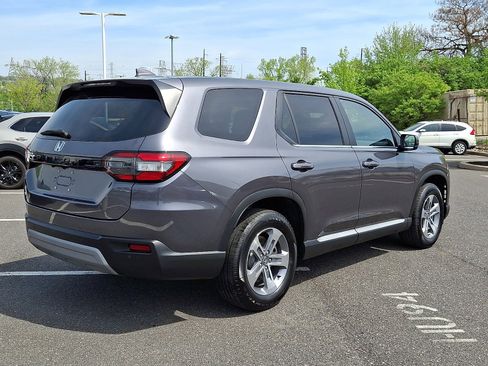 Certified 2025 Honda Pilot EX-L image 6