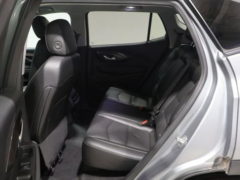 Used 2024 GMC Terrain SLT AWD/4WD image 18
