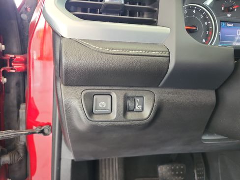 Used 2020 GMC Acadia SLE w/ Driver Convenience Package FWD image 13