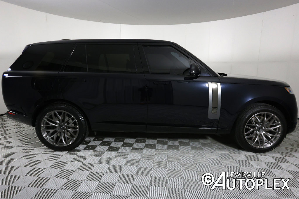Used 2023 Land Rover Range Rover SV AWD/4WD image 4