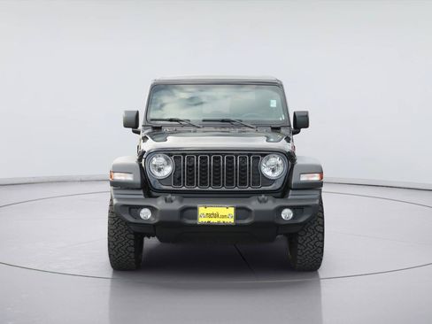 Used 2025 Jeep Wrangler Sport AWD/4WD image 3
