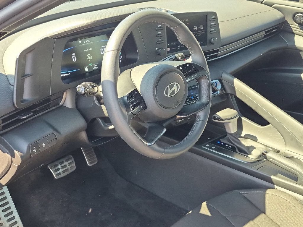 Used 2026 Hyundai Elantra Sport FWD image 15