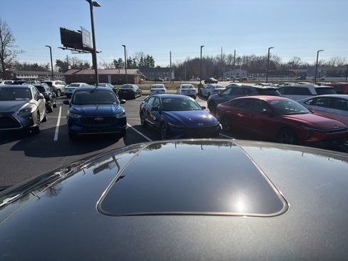 Used 2017 Lincoln MKZ Select image 4