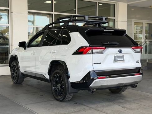 Used 2023 Toyota RAV4 XSE AWD/4WD image 9