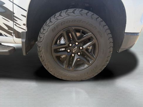 Used 2024 Chevrolet Silverado 1500 LT Trail Boss w/ Protection Package AWD/4WD image 13