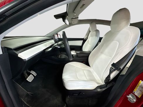 Used 2021 Tesla Model Y Performance image 12